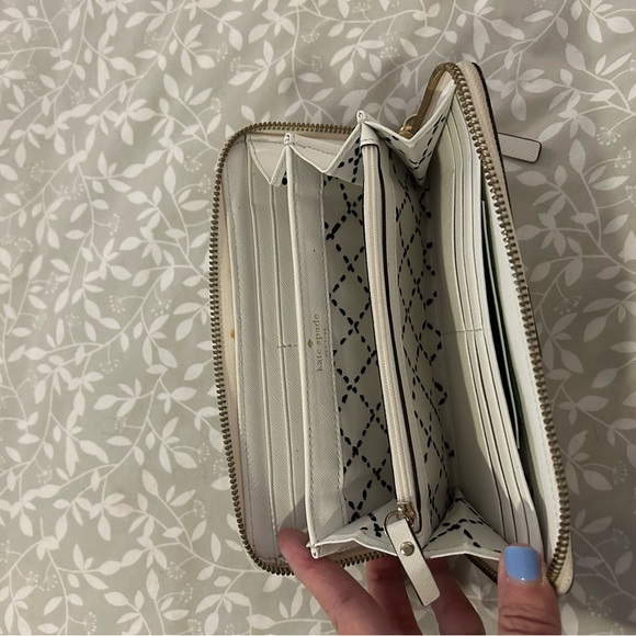 Set of 3 Kate Spade Wallets - Picture 6 of 7